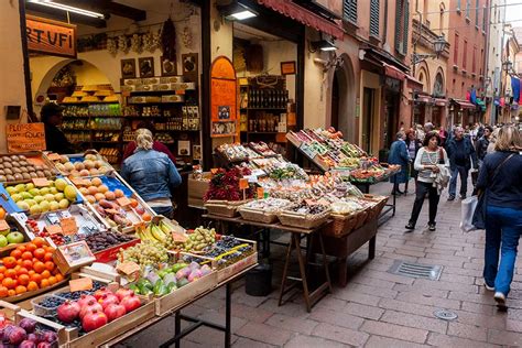 shopping in bologna italy